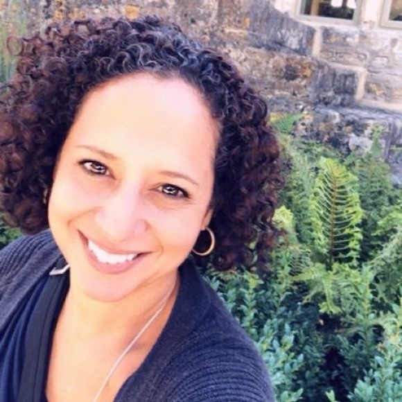 Meet your Posher, Naya - Picture 2 of 7